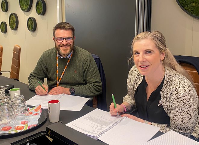 Kontraktssignering Knausen Borettslag